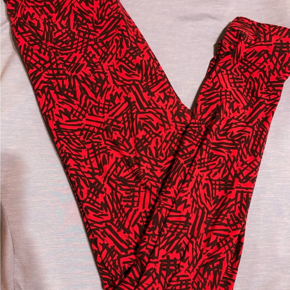 LuLaRoe Red and Black Patterned Leggings